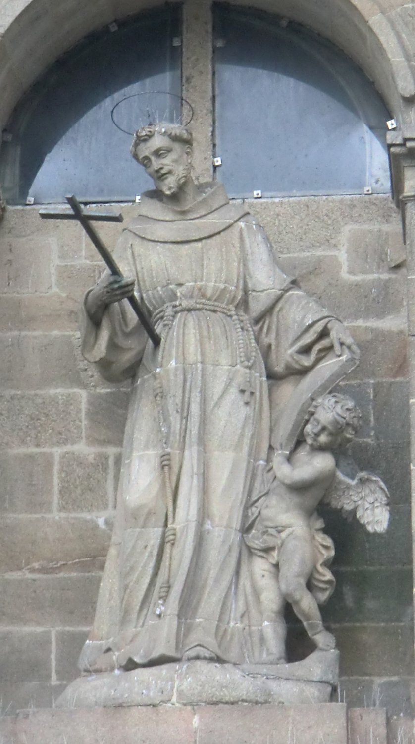 Statue an der Franziskanerkirche in Santiago de Compostela