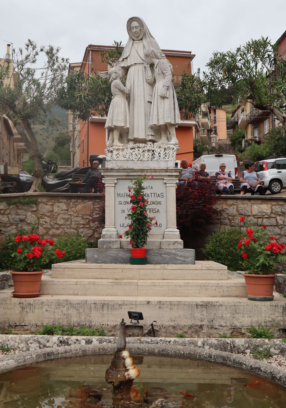Denkmal im Geburtsort Vallecorsa