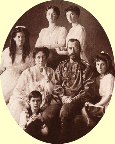 Nikolaus mit seiner Frau, den vier Töchtern und dem einzigen, kranken Sohn