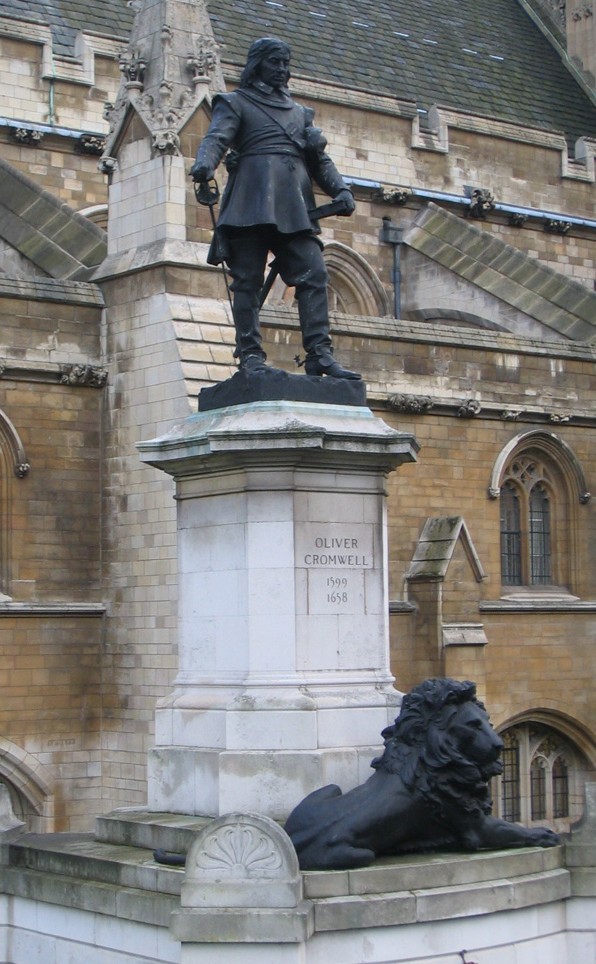 Denkmal vor dem Westminster-Palast, dem Sitz des Parlaments, in London