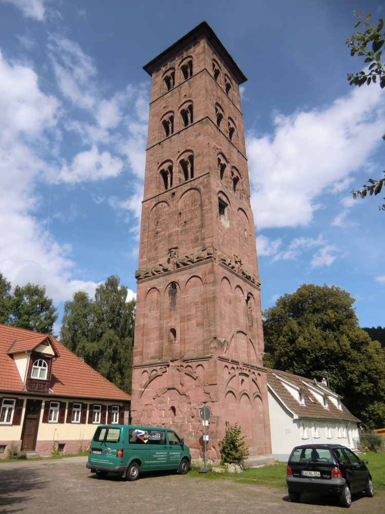„Eulenturm”, 37 Meter hoch, der verbliebene Rest der Petrus- und Pauluskirche in Hirsau