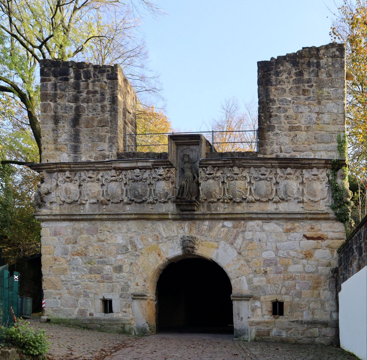 Eingang zu den Resten der Tecklenburg in Tecklenburg