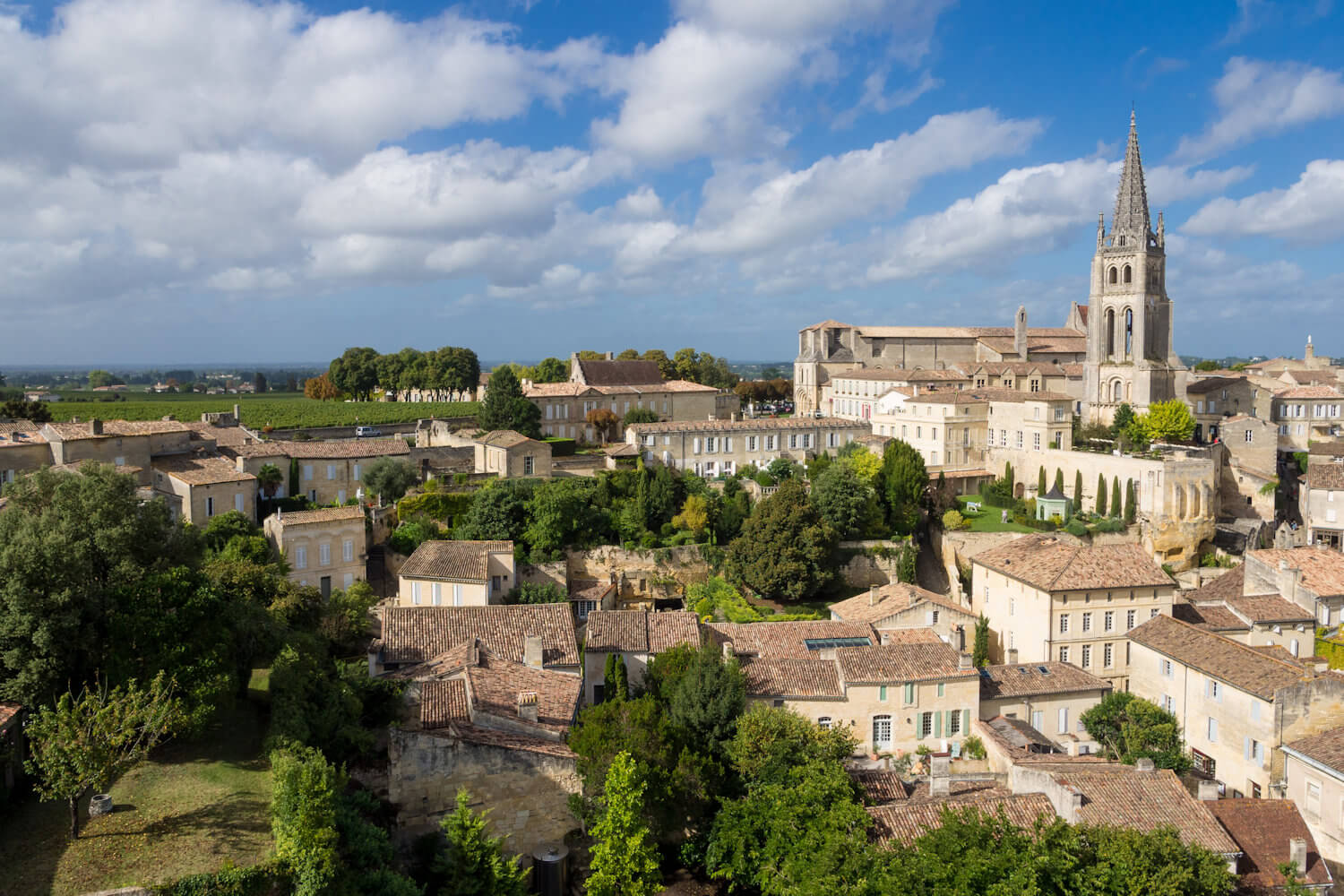 Die ganz aus dem Fels geschlagene Kirche in St-Émilion