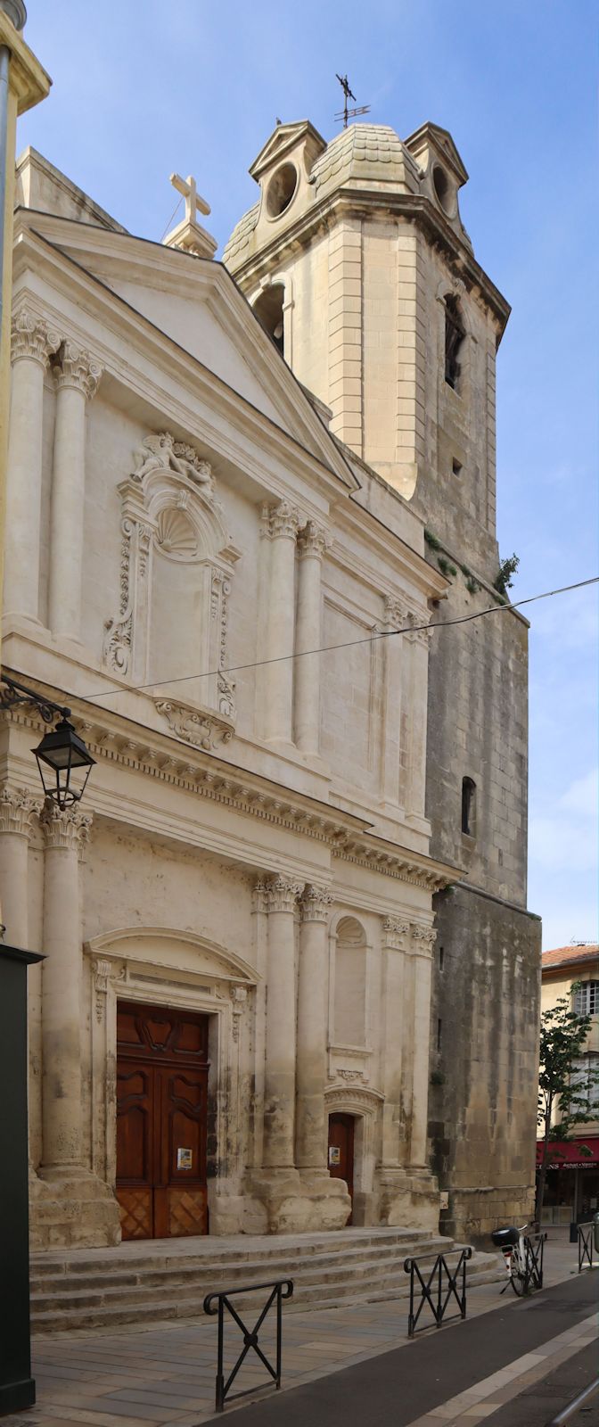 Kirche Saint-Julien in Arles