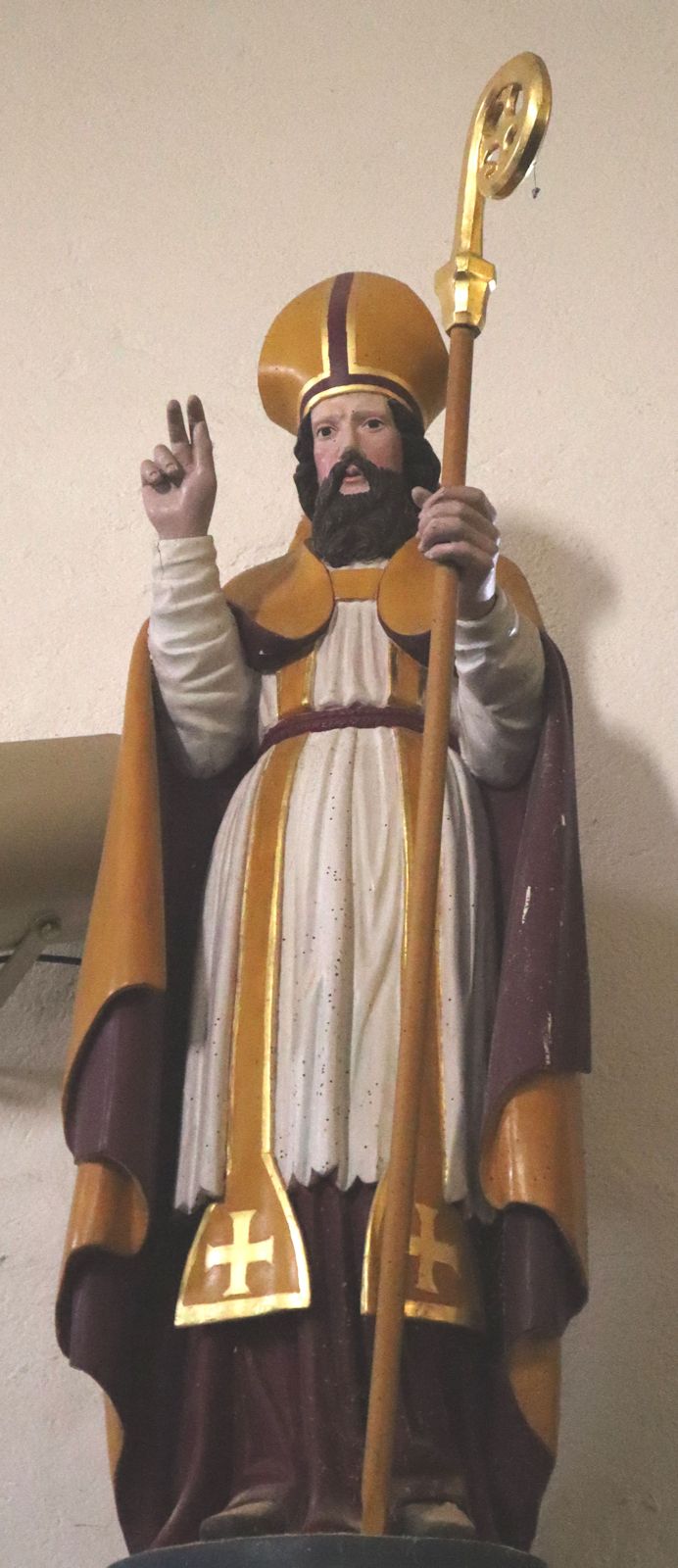 Statue in der Pfarrkirche in Gluiras bei Valence