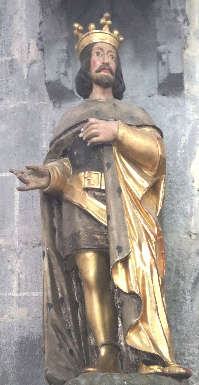 Statue, in der Kirche des ehemaligen Klosters in Mozac