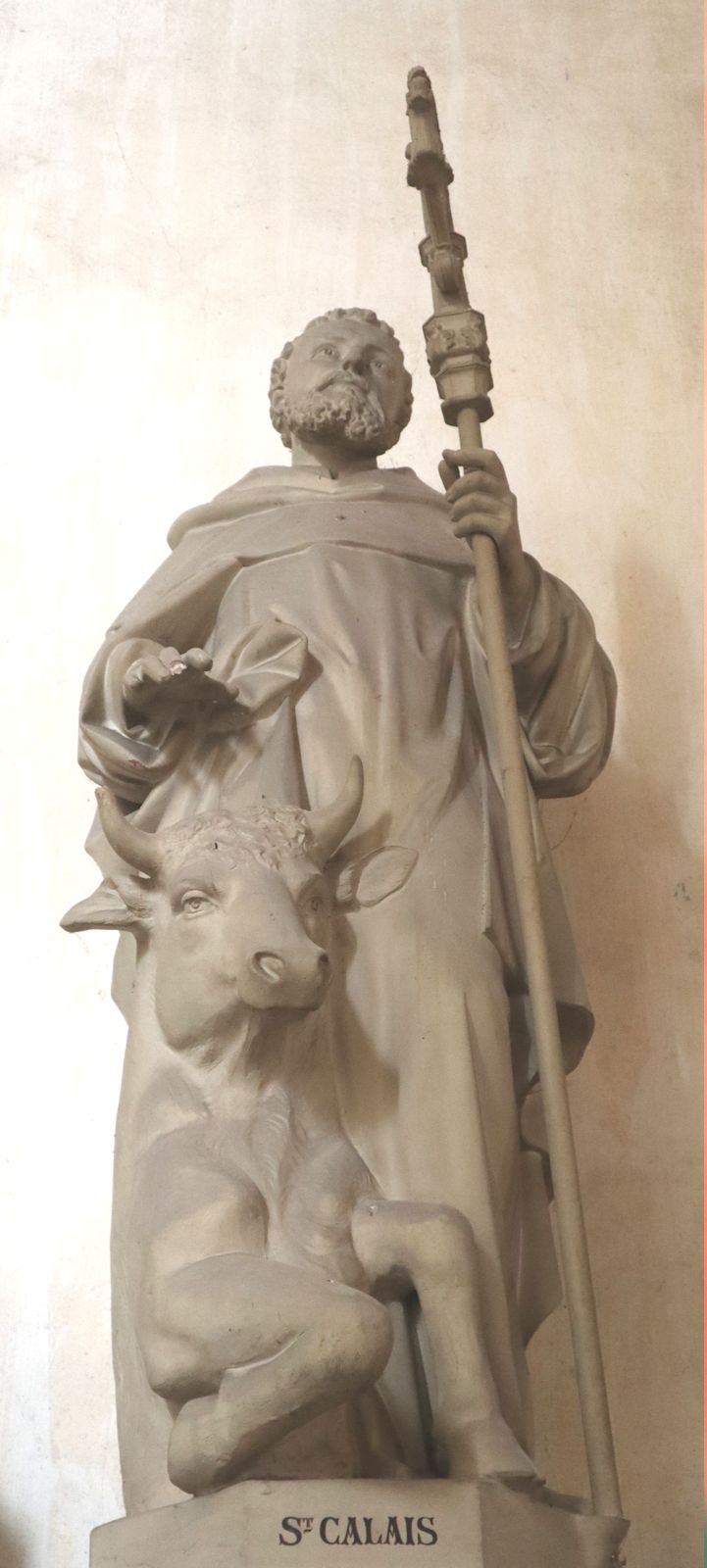 Statue in der heutigen Pfarrkirche in Menat