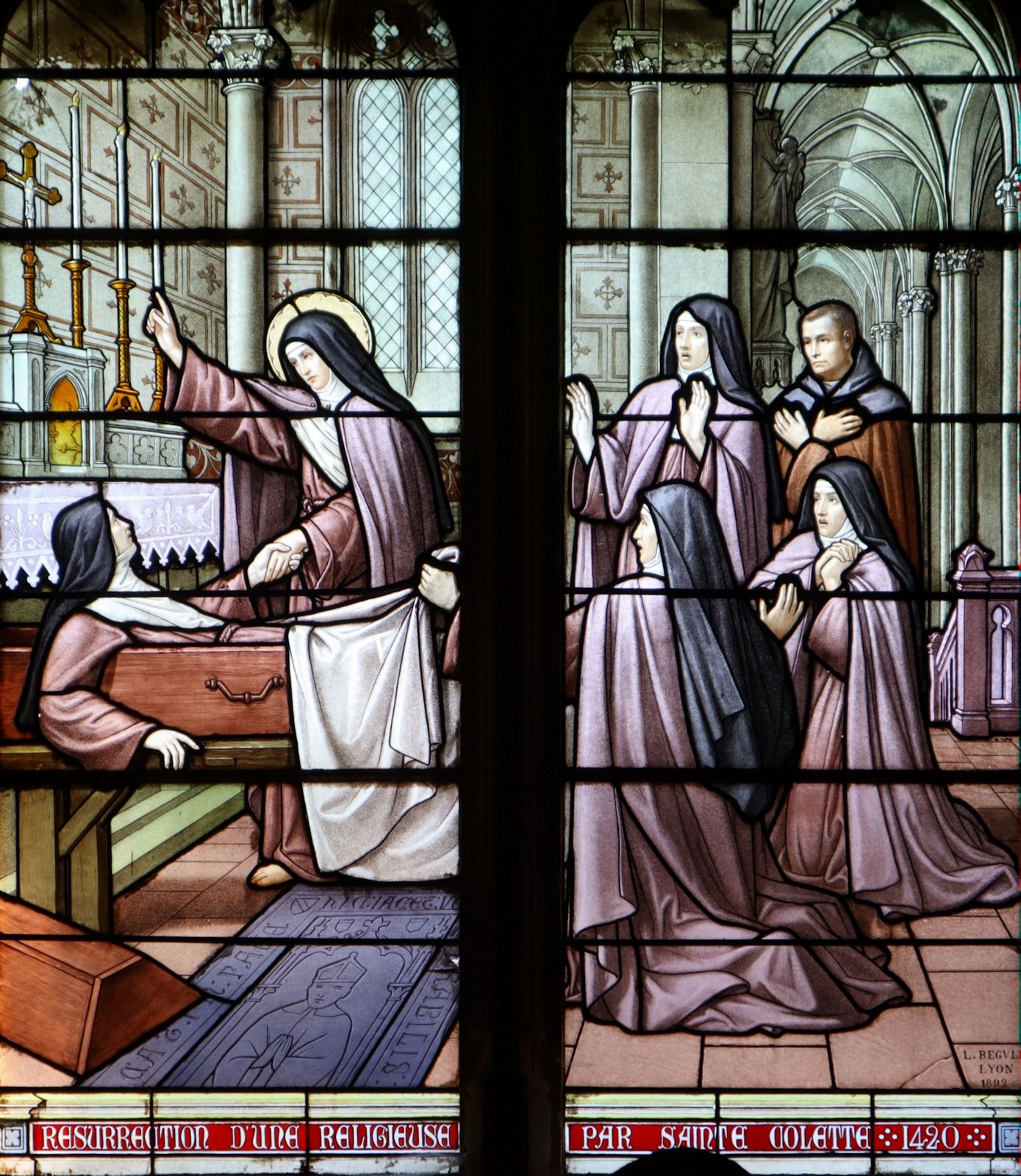 Lucien Begule: Coleta Boillet erweckt eine gestorbene Mitschwester zum Leben, Glasfenster, 1892, in der Pfarrkirche in Poligny
