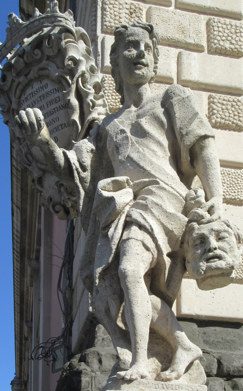 Statue an der Kirche San Sebastiano in Acireale bei Catania