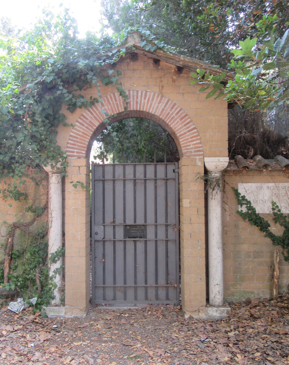 Eingang zum Komplex der Katakomben des Alexander