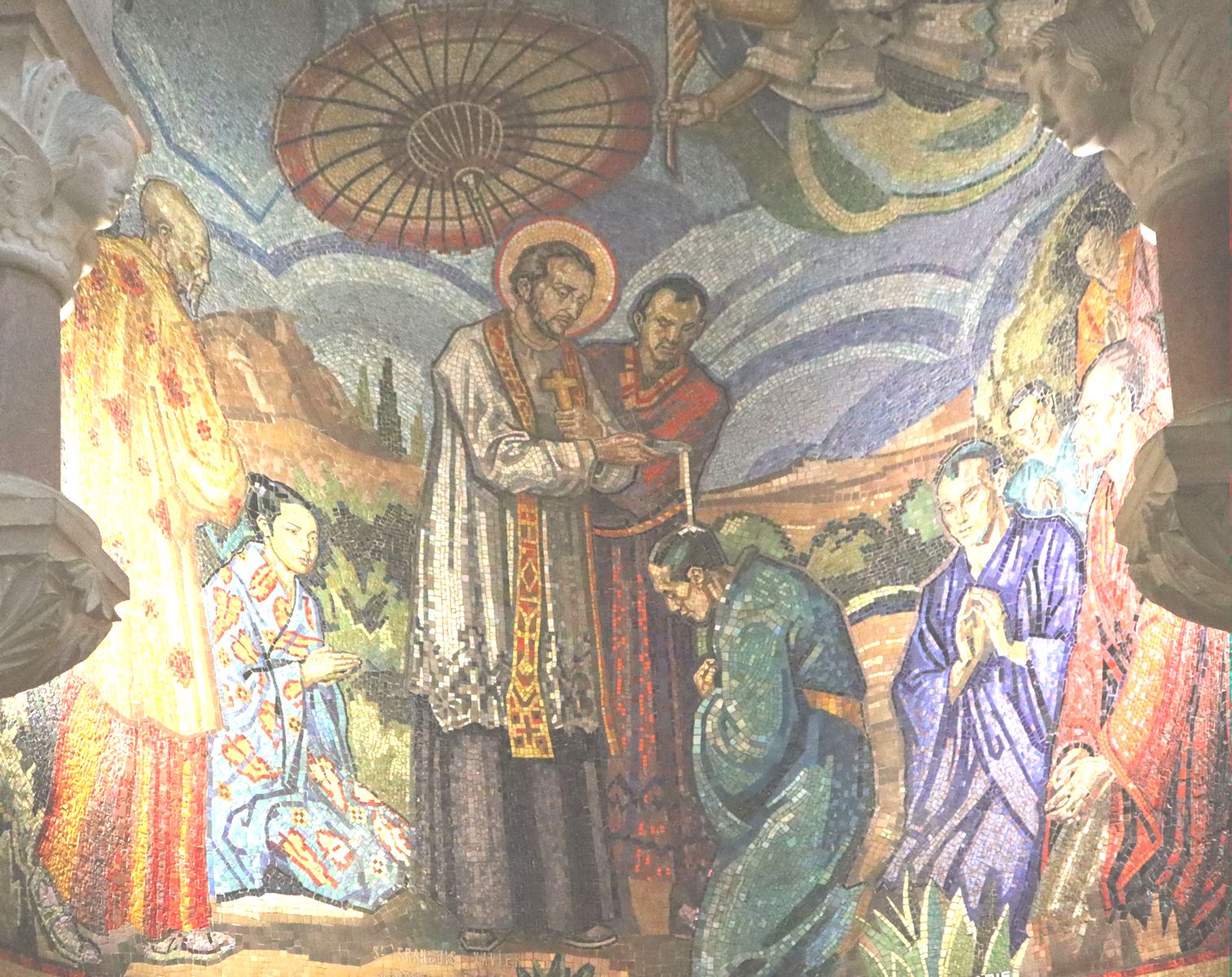 Atelier Mauméjean: Franz Xaver tauft, Mosaik, 1930, in der Claudius de la Colombière geweihten Kapelle an der ehemaligen Niederlassung der Jesuiten in Paray-le-Monial