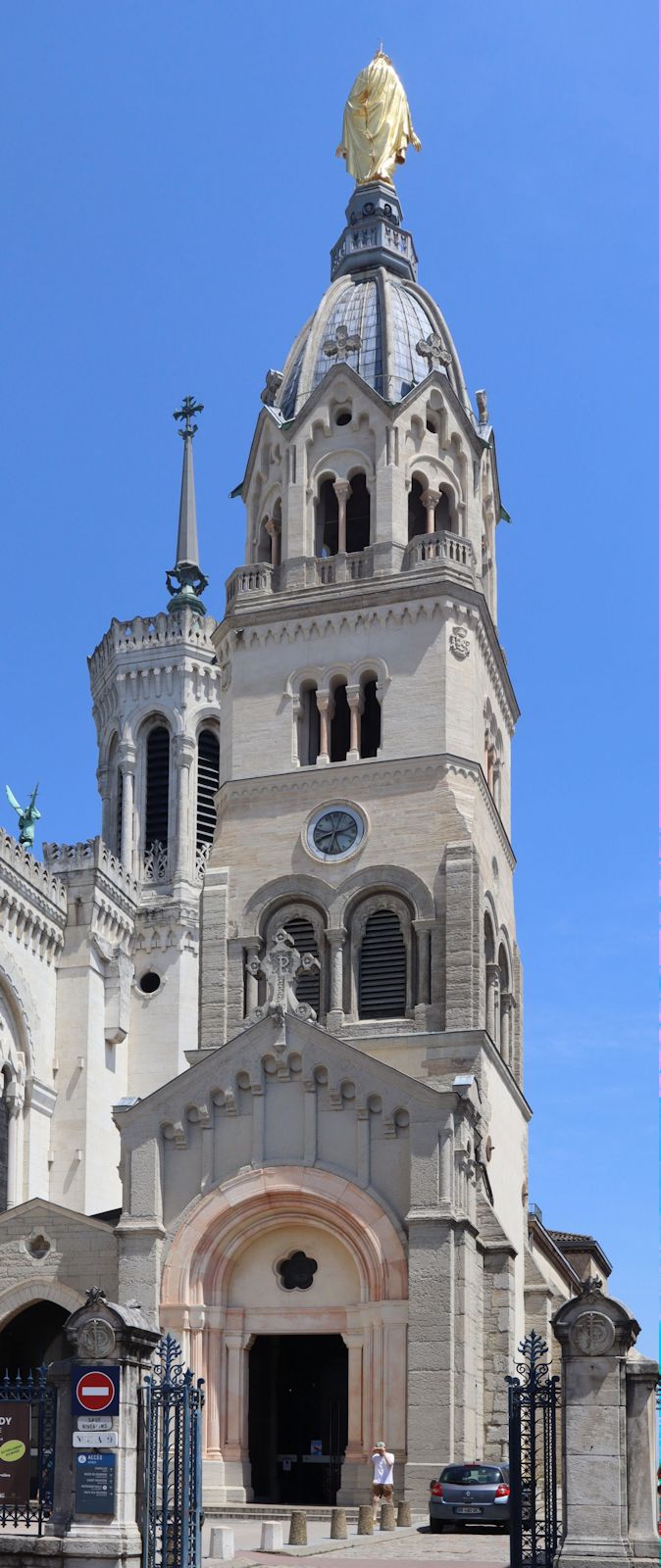 Kapelle „der Jungfrau” in Lyon, erbaut auf dem Platz des ehemaligen römischen Forums