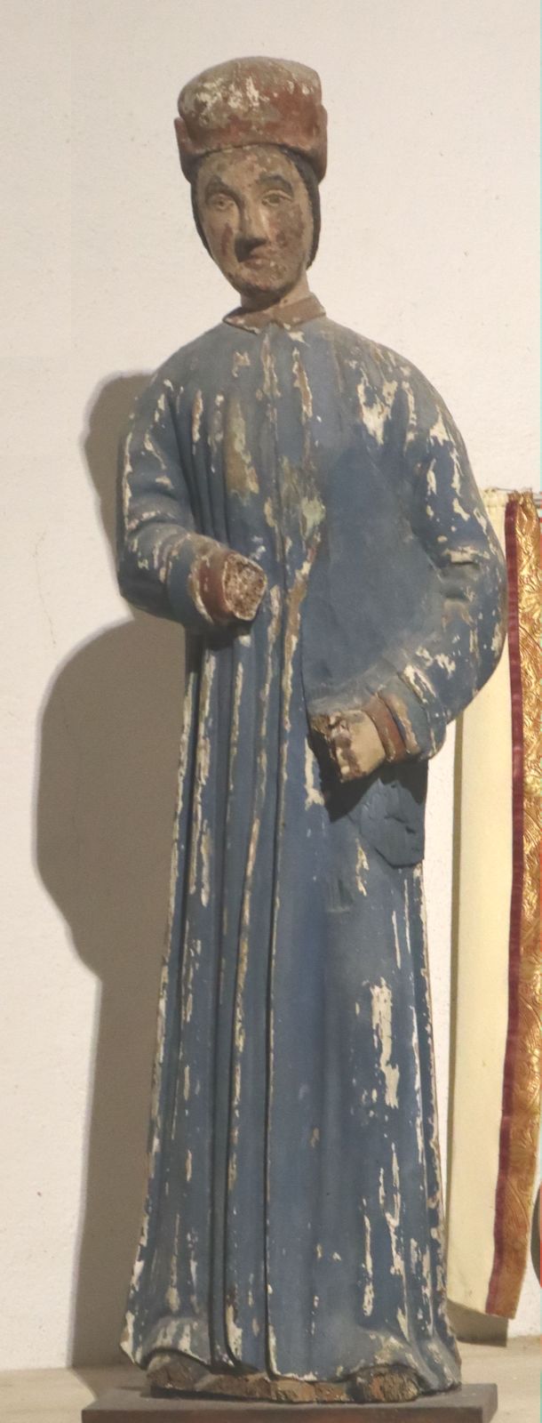 Statue in der Hugo I. von Cluny geweihten Kirche in Semur-en-Brionnais