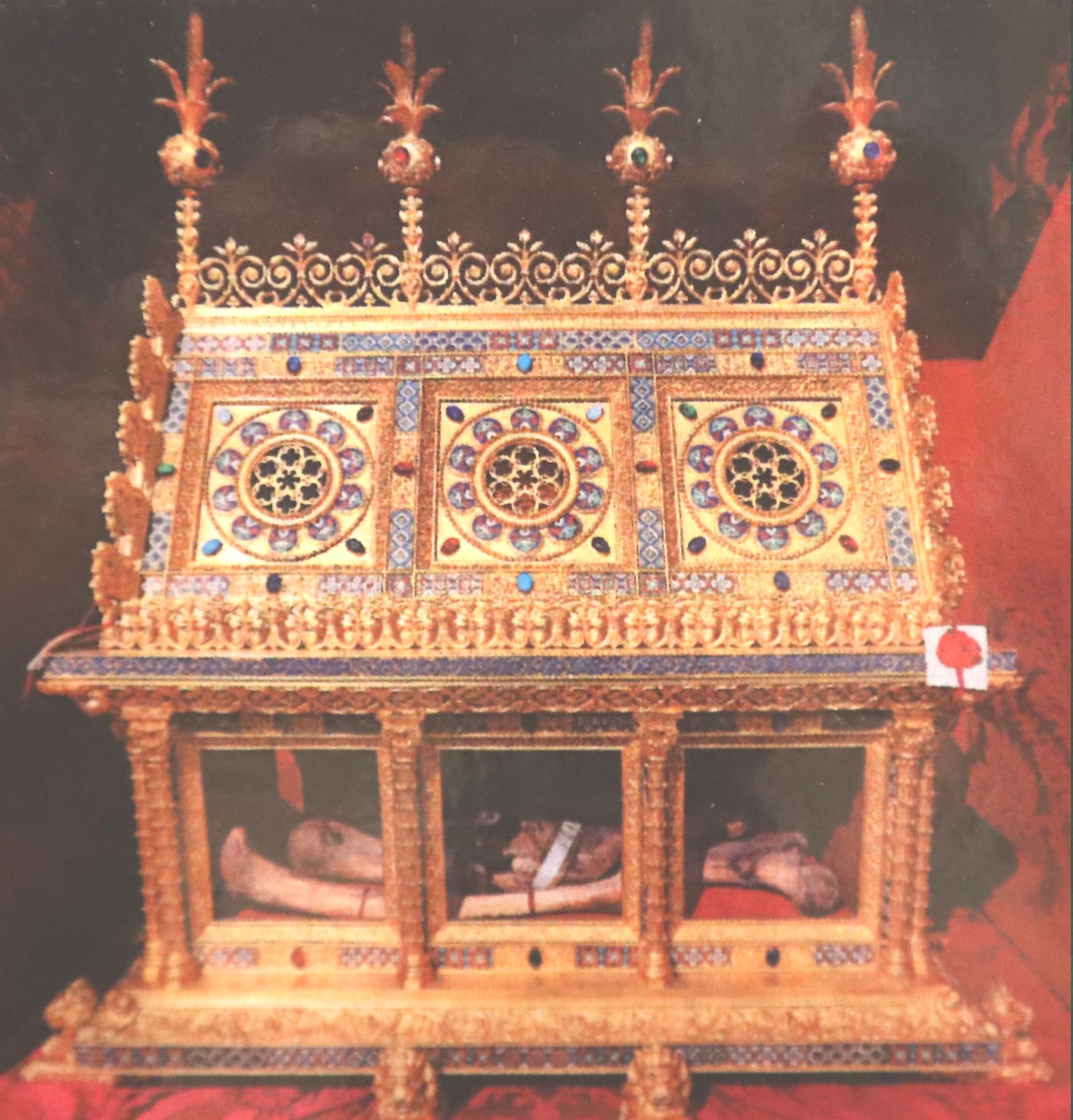 Lazarus' Reliquien in der ihm geweihten Kathedrale Saint-Lazare in Autun
