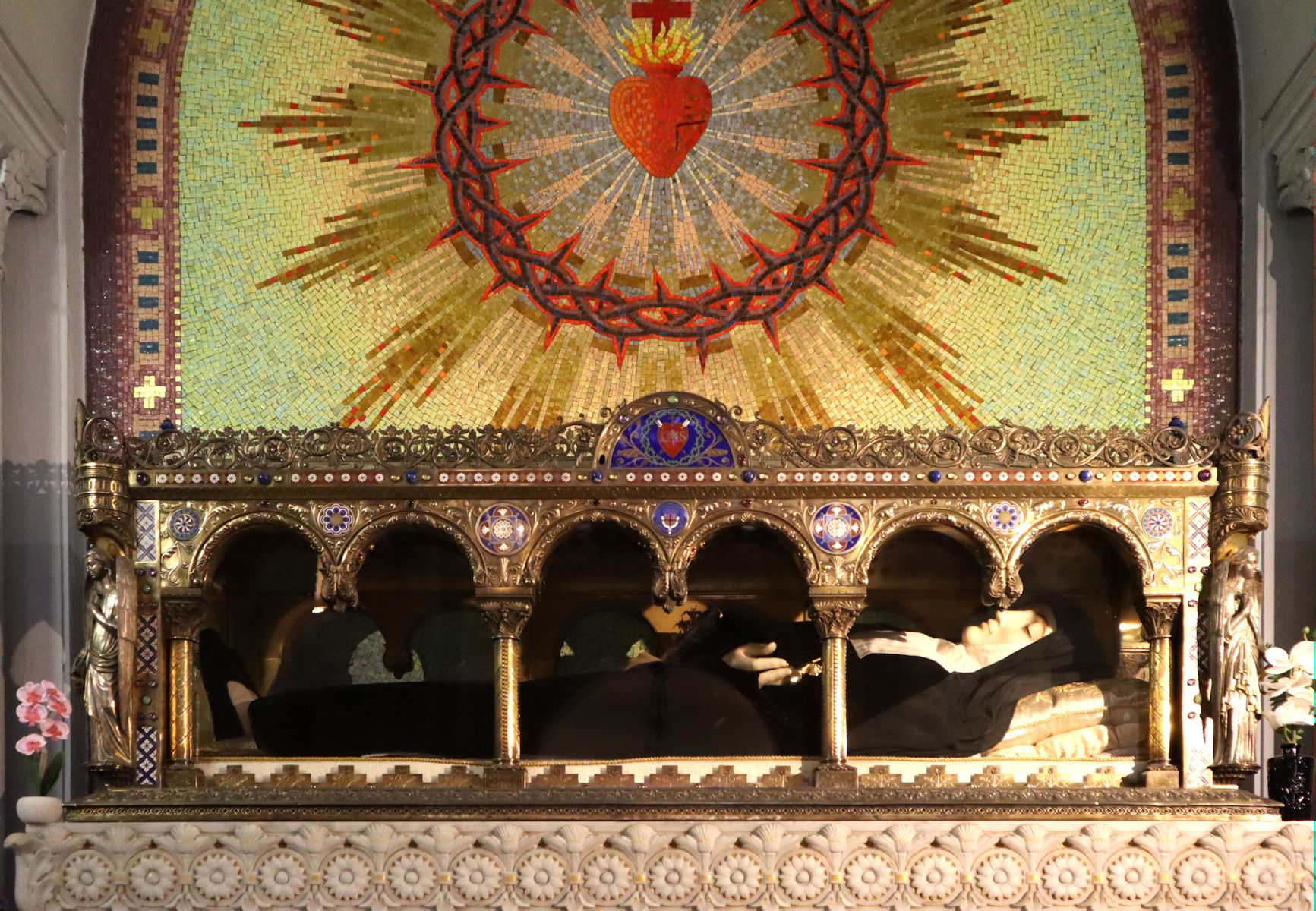 Liegefigur in der Kapelle de la Visitation des Klosters der „Visitantinnen” in Paray-le-Monial
