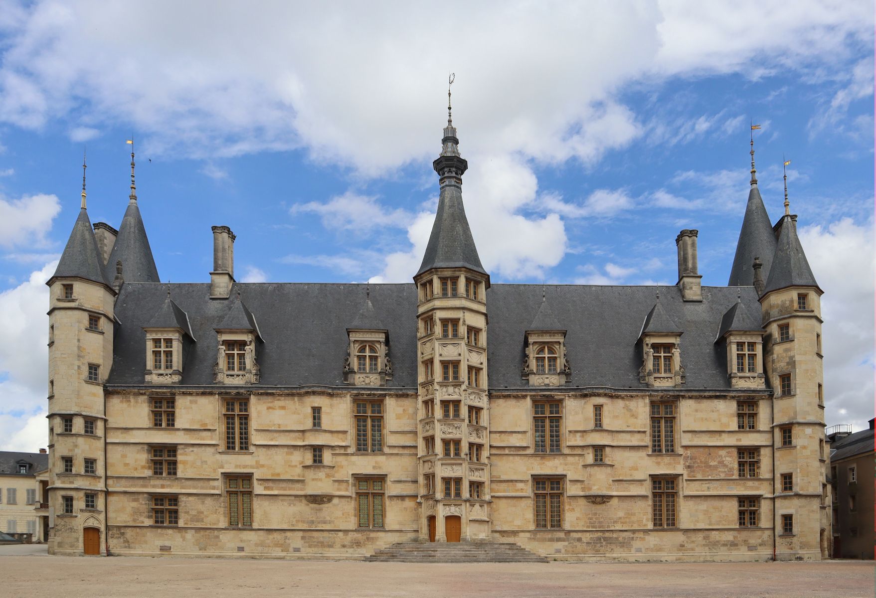 Palais Ducal in Nevers