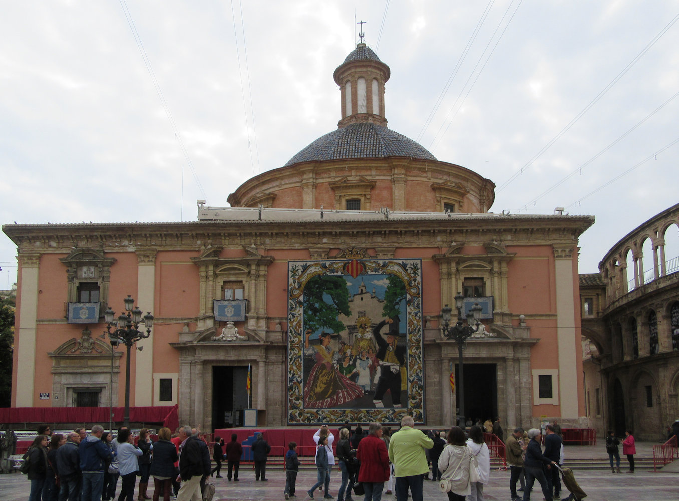Basilika „Maria der Verlassenen” in Valencia am Tag vor dem Fest