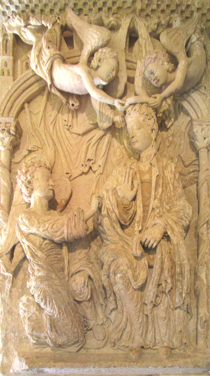 Relief: Verkündigung an und Krönung von Maria, 12. Jahrhundert, im Kreuzgang des Klosters Santo Domingo de Silos