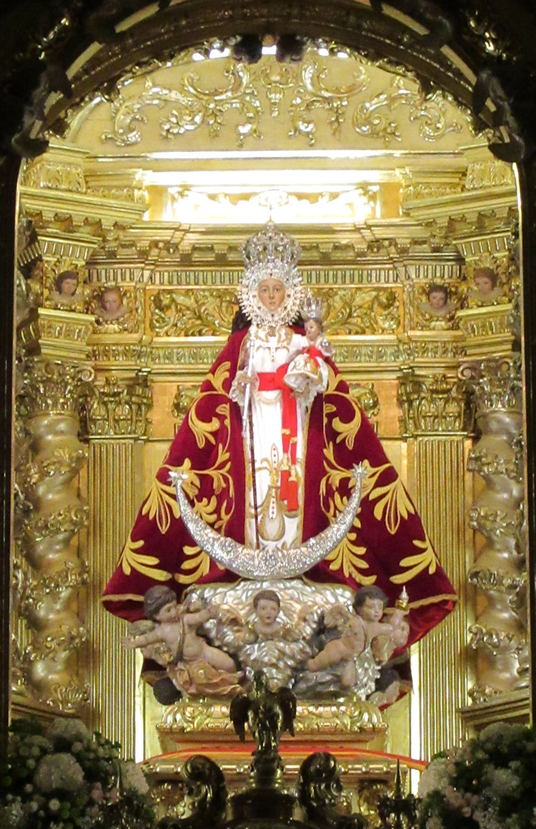 Virgen de la Fuensanta in ihrem Santuario in Orito bei Murcia