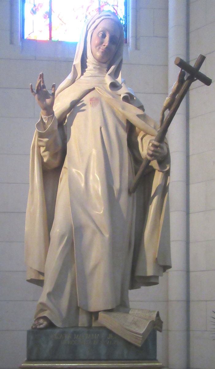 Statue in der Maria Anna geweihten Kapelle in der Kathedrale in Madrid