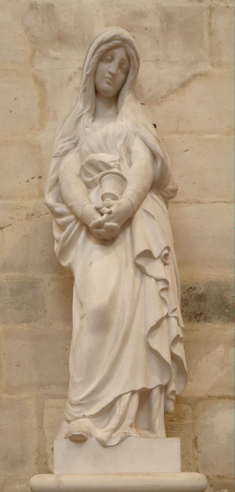 Statue in der Basilika Sainte-Marie-Madeleine in Vézelay