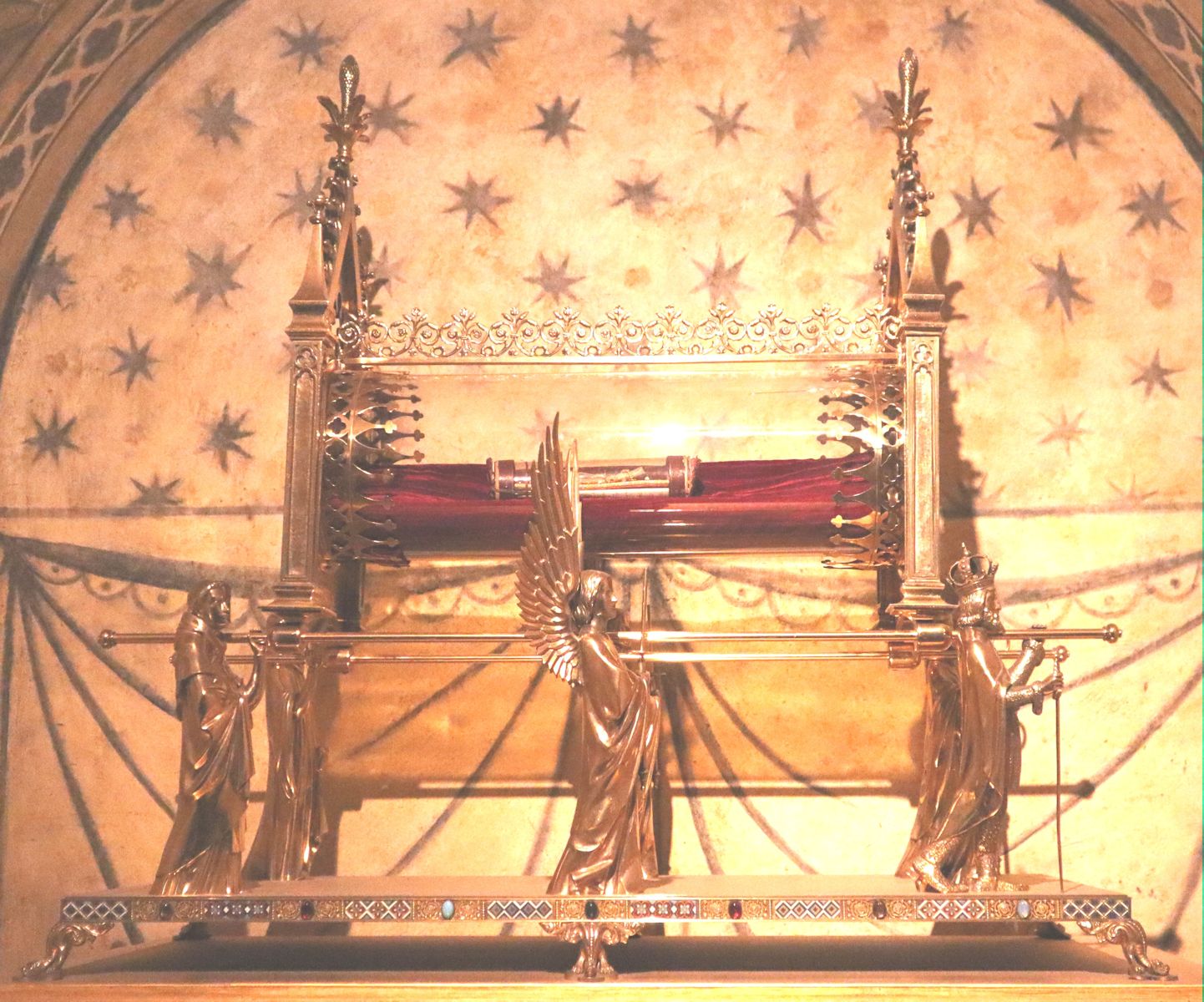 Reliquien in der Basilika Sainte-Marie-Madeleine in Vézelay