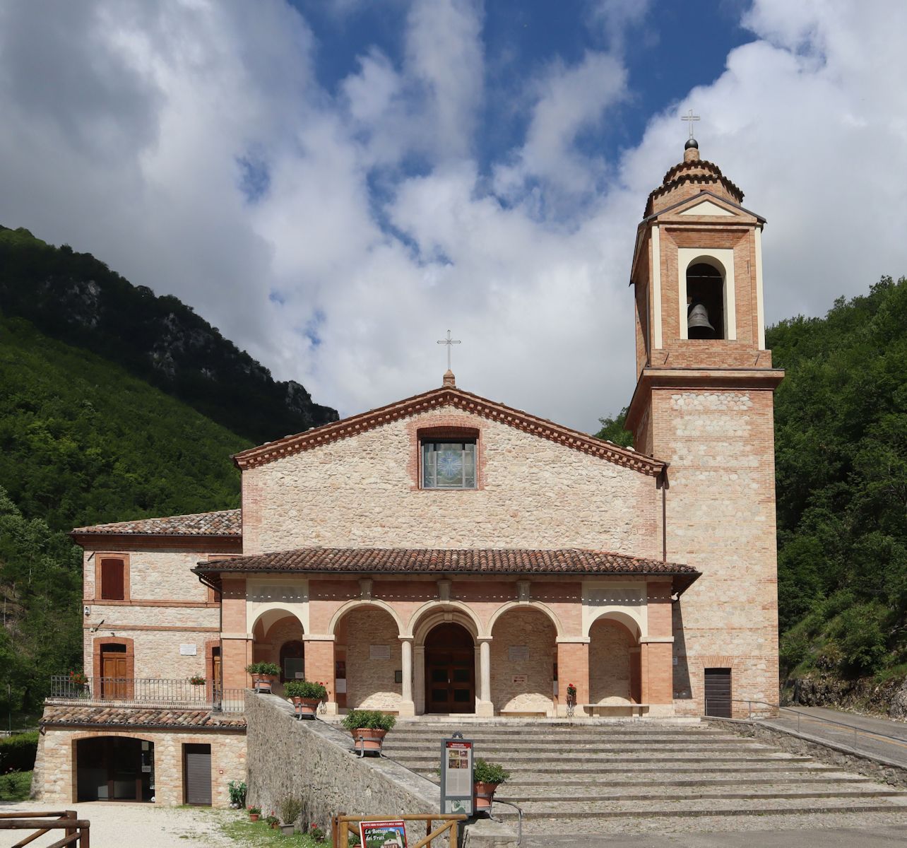 Sanktuarium Madonna dell'Ambro, erstmals 1073 urkundlich bezeugt