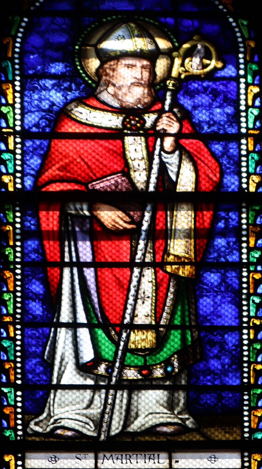 Glasfenster in der Kirche Notre Dame in Chamalières bei Clermont-Ferrand