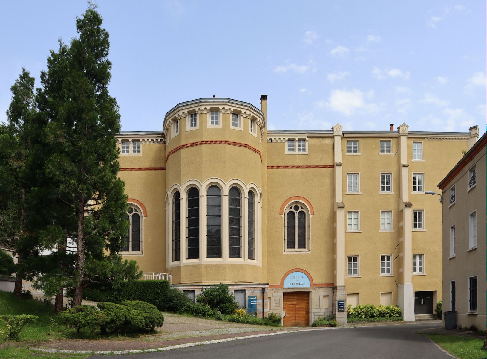 Ordenshaus Notre-Dame-de-l'Hermitage bei Saint-Chamond, heute auch mit Hotelbetrieb