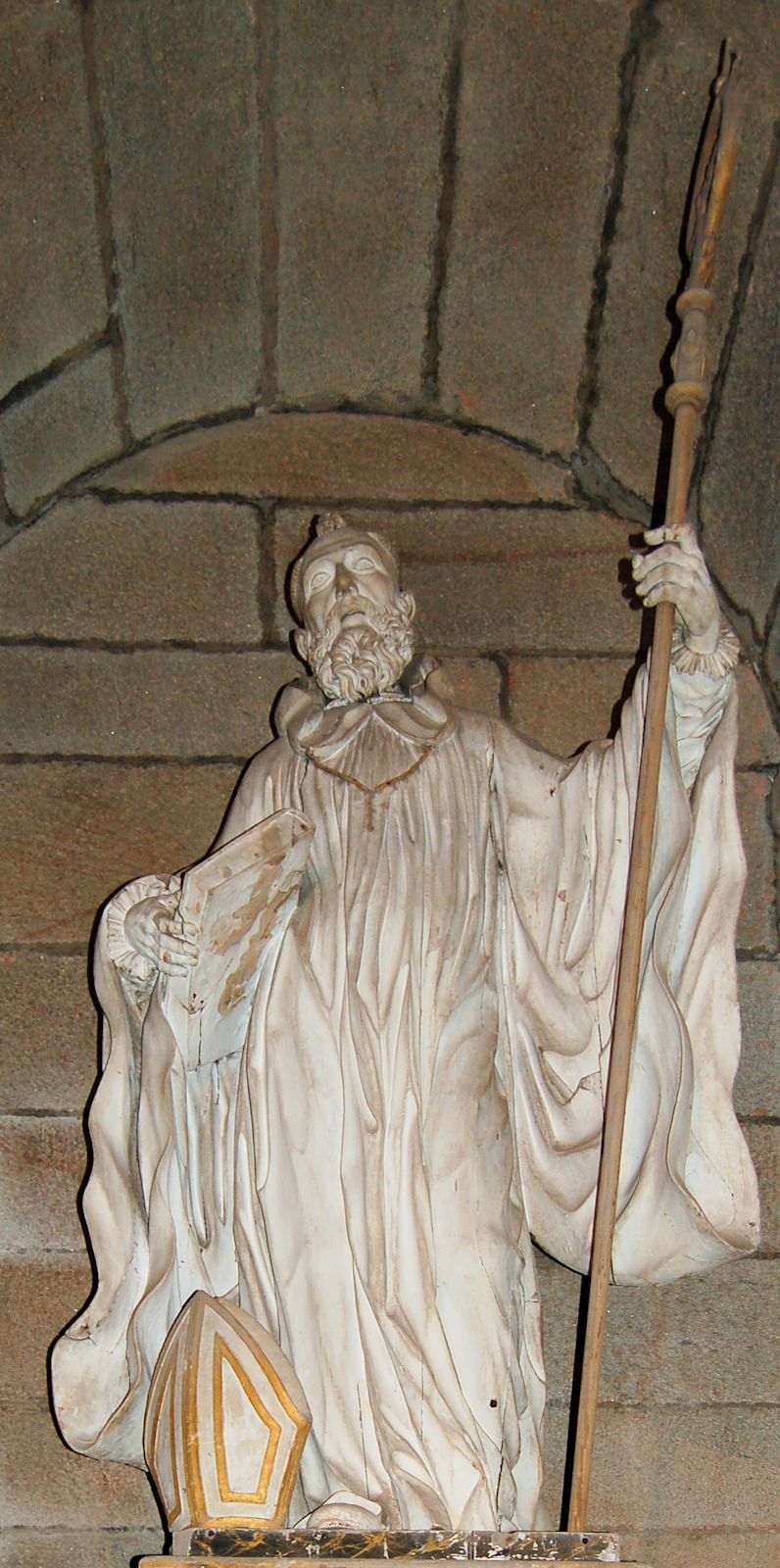 Statue in der Kirche des Klosters San Martin Pinario in Santiago de Compostela