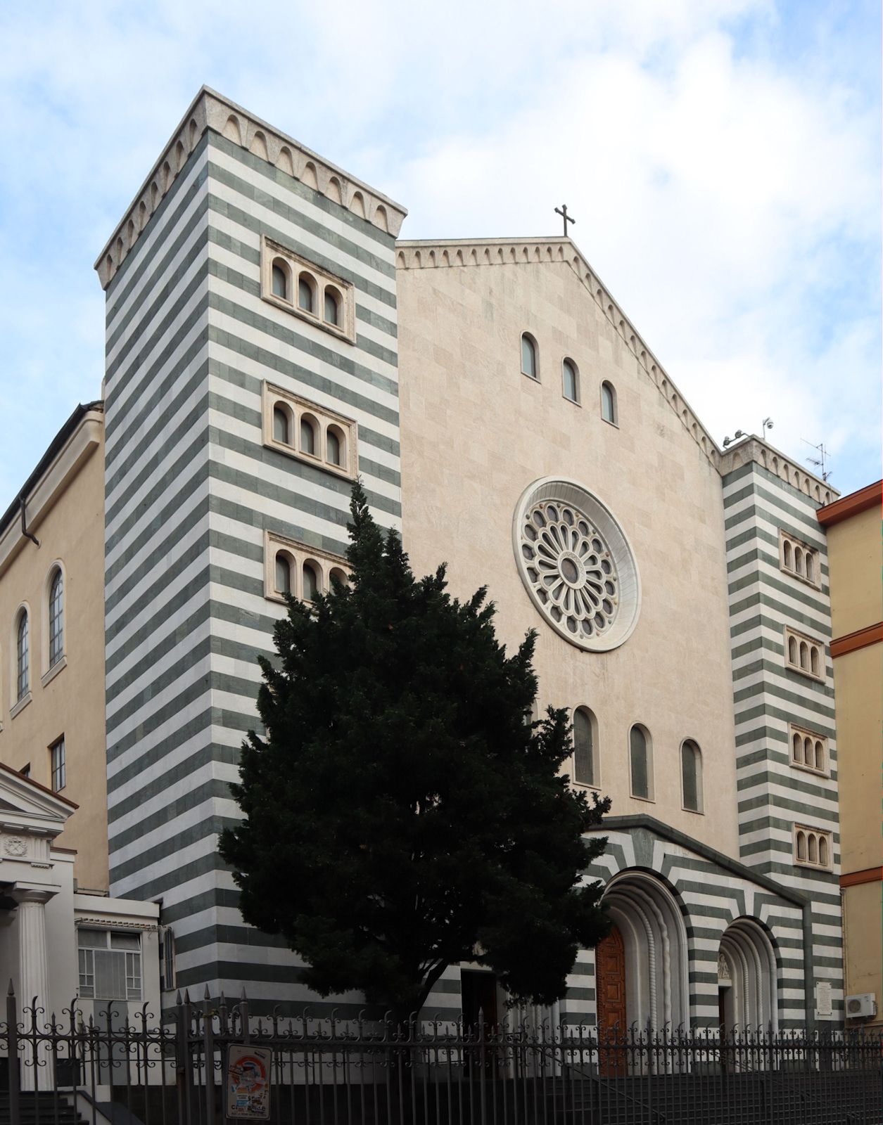 Kirche San Giovanni Bosco und San Gaetano der Salesianer im Stadtteil Sampierdarena in Genua