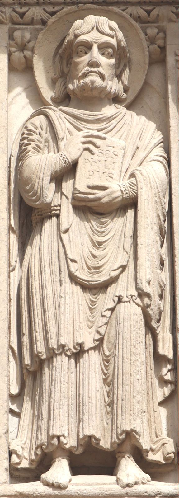 Statue, um 1185, an der Kathedrale Saint Trophime in Arles