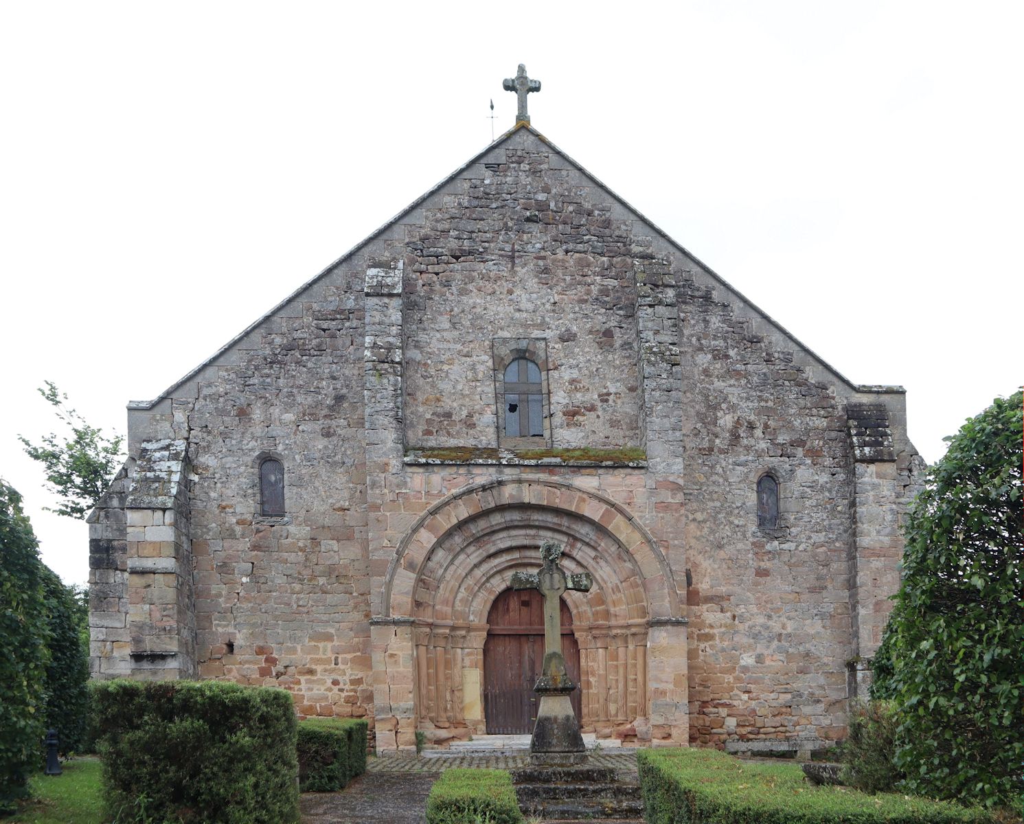 Placidus geweihte Pfarrkirche in Saint-Plaisir