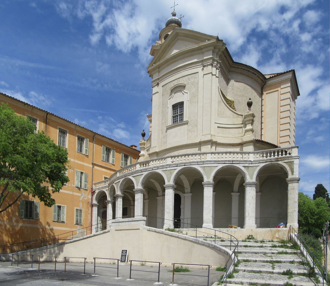 Kirche und Kloster St-Pons in Nizza