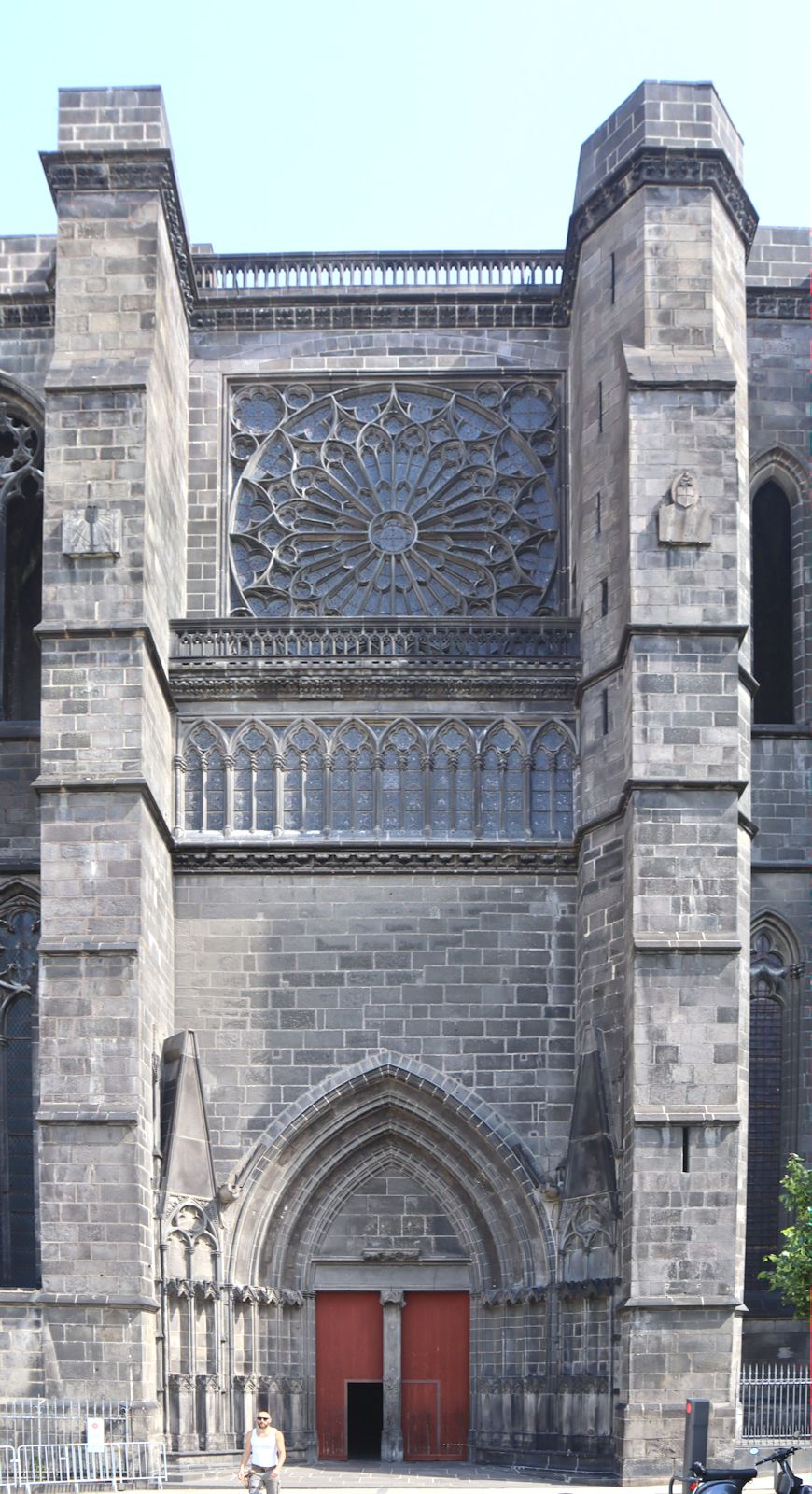 Südportal der Kathedrale in Clermont-Ferrand
