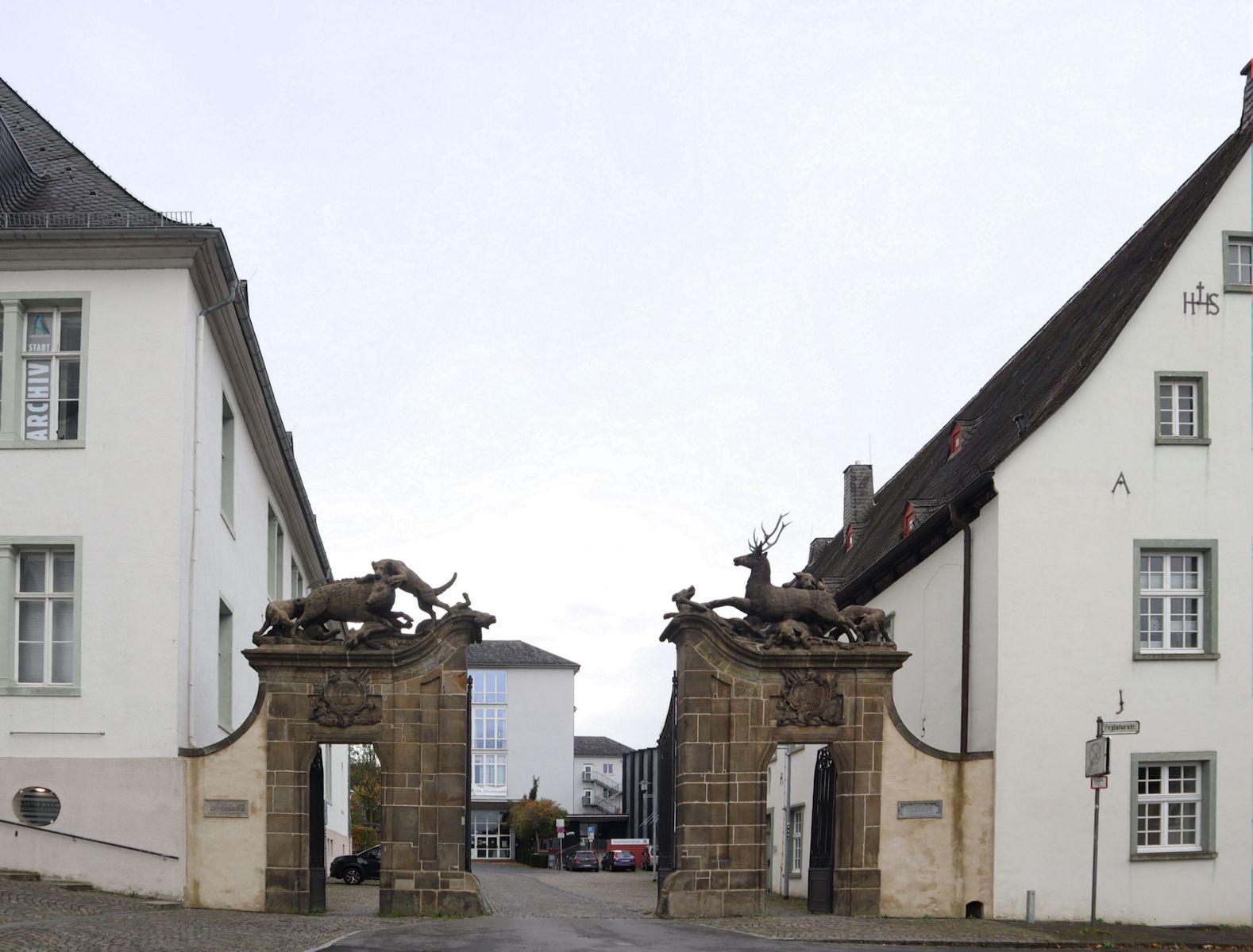 Portal des ehemaligen Klosters Wedinghausen