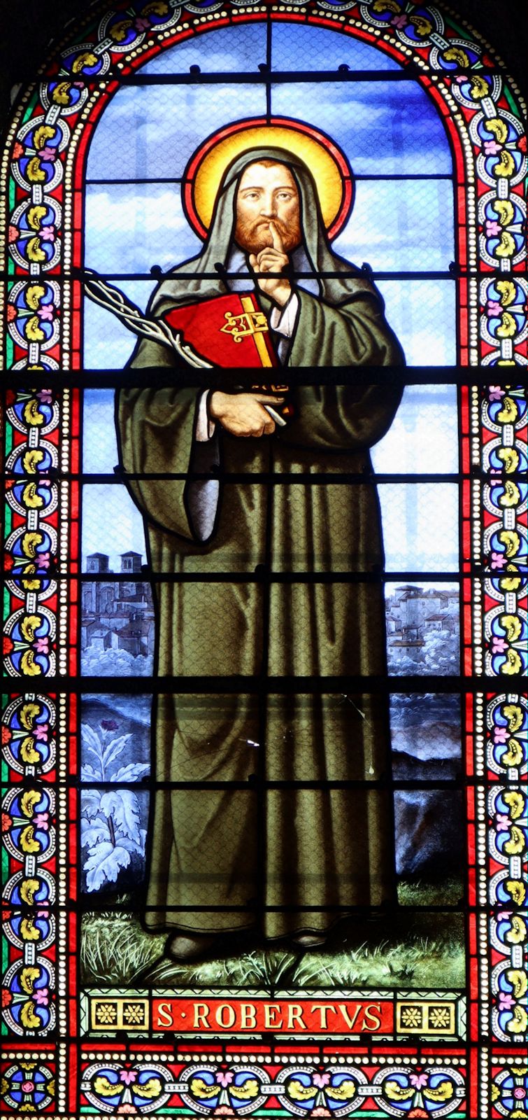 Glasfenster in der Basilika Saint-Julien in Brioude
