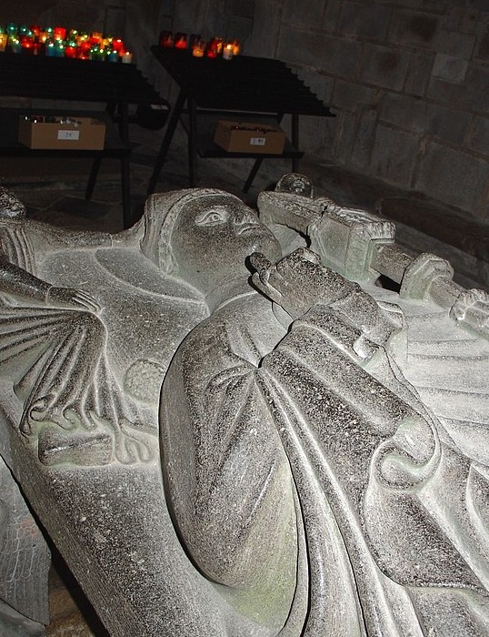 Ronans Grab in der Kirche in Locronan