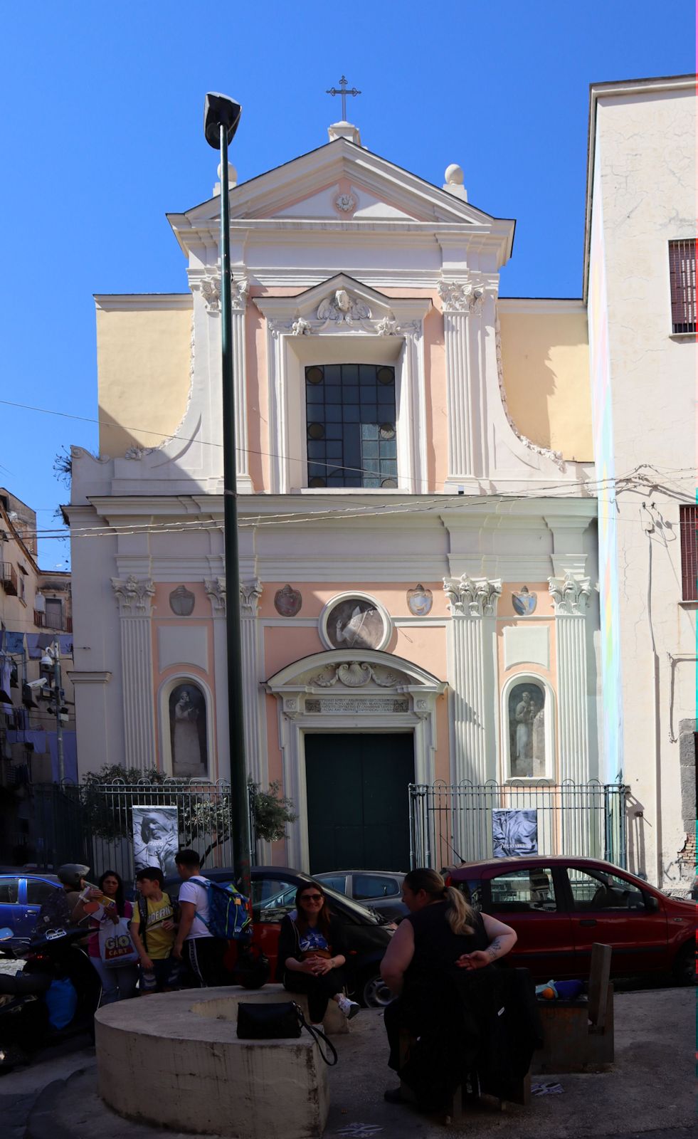 Kirche San Severo fuori le mura in Neapel