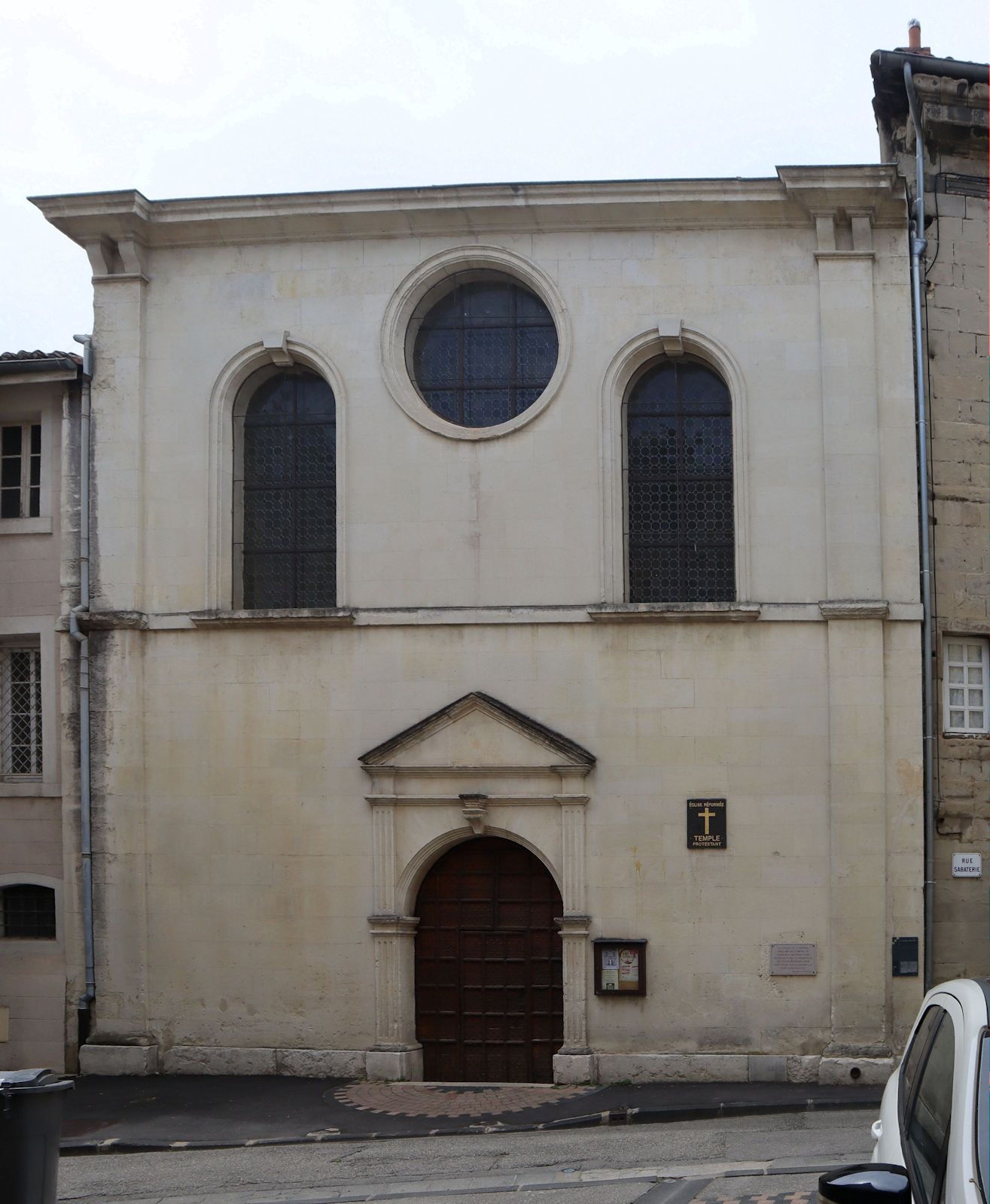 schmucklos: Kirche Saint-Ruf heute der protestantantische Tempel in Valence