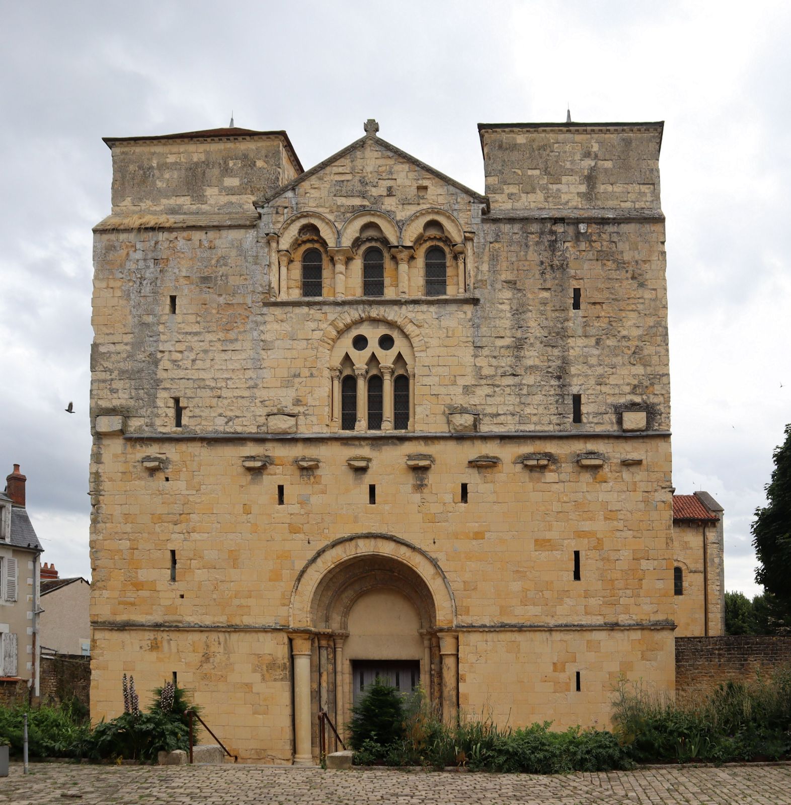 Kirche Saint-Étienne in Nevers