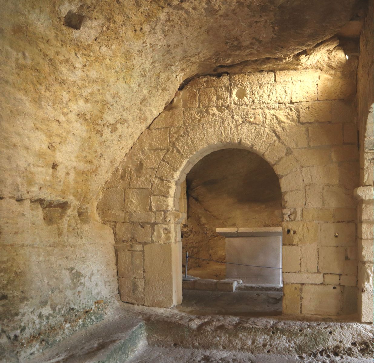 Höhle in der Eremitage Saint-Pierre des Klosters Montmajour bei Arles