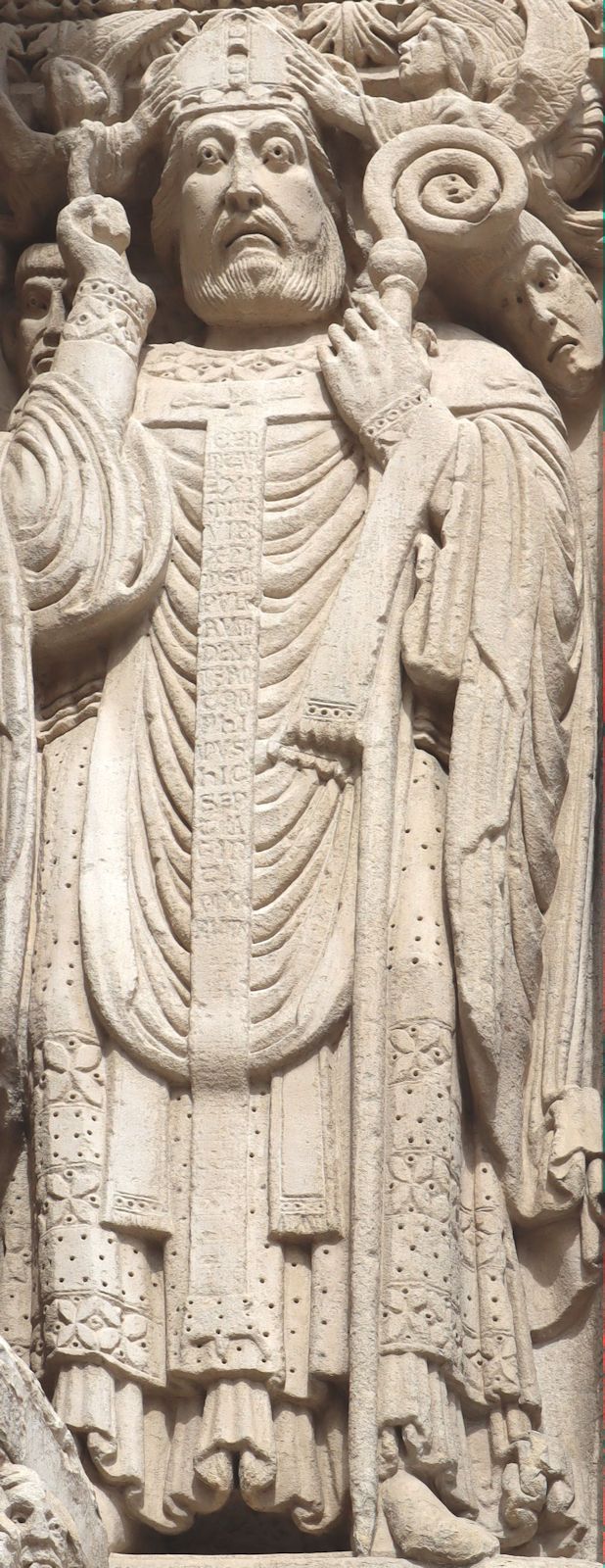 Statue, um 1185, an der Kathedrale Saint Trophime in Arles