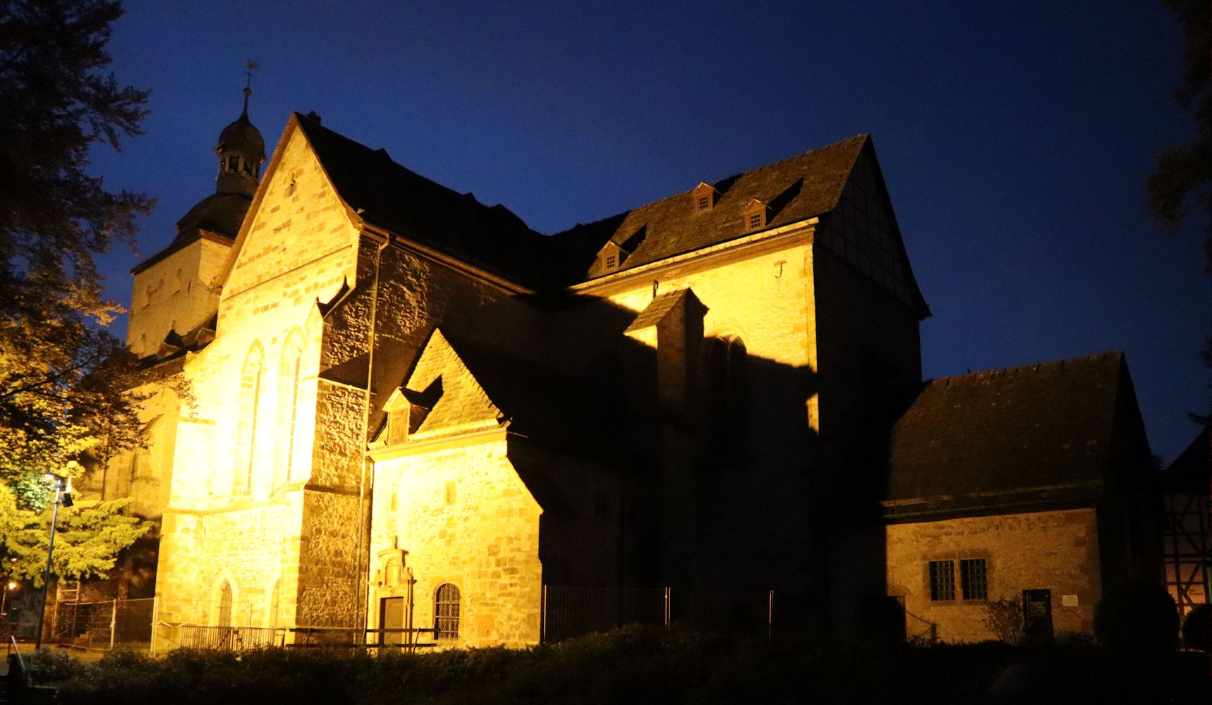 Stiftskirche in Neuenheerse